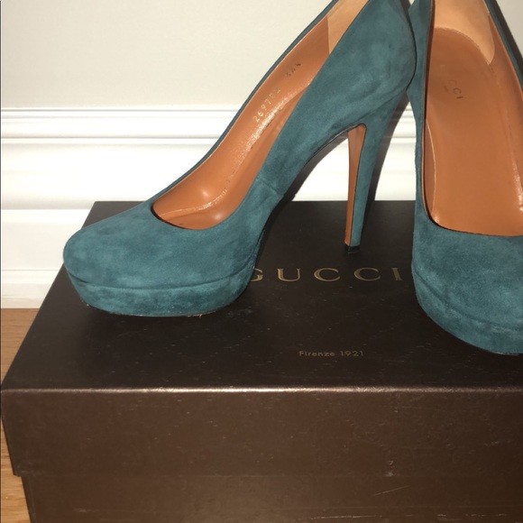 Gucci Heels - Picture 2 of 2